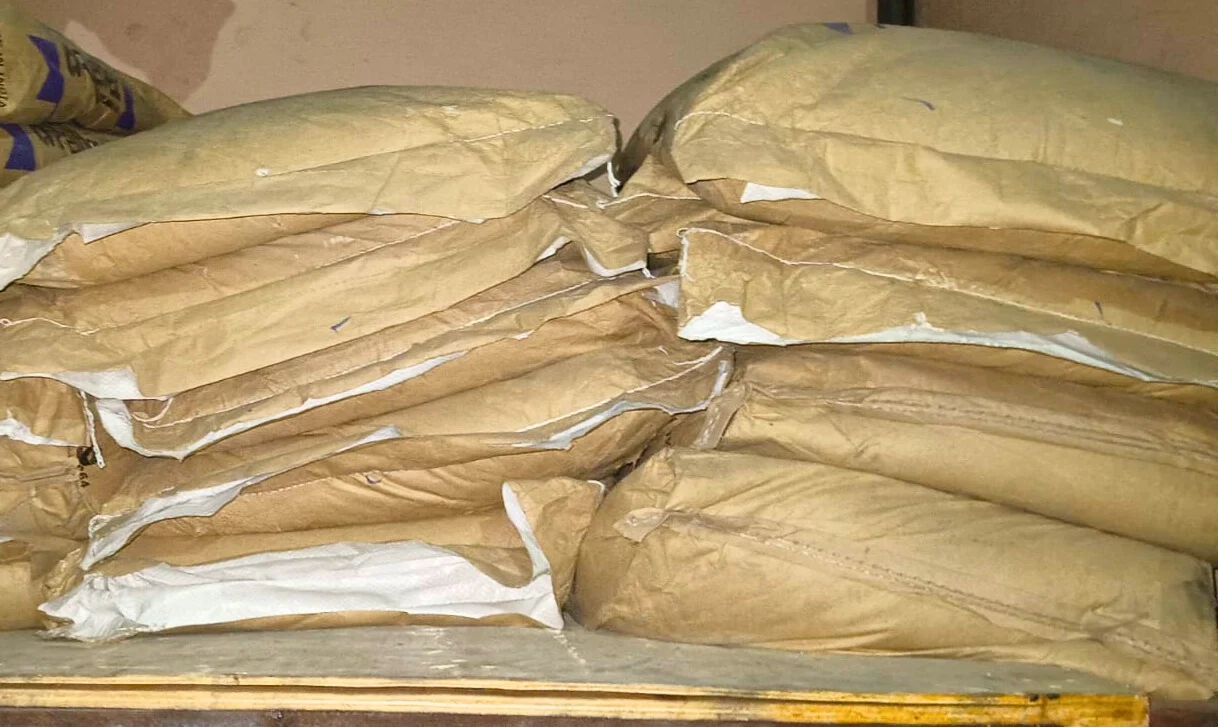 Zinc oxide Globe brand packed in kraft paper bags at RKS Polytech LLP